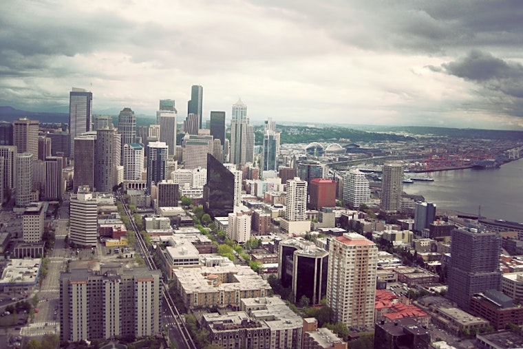 Top Seattle news: Vandals hack road sign, call for impeachment; driver shot on I-5; more